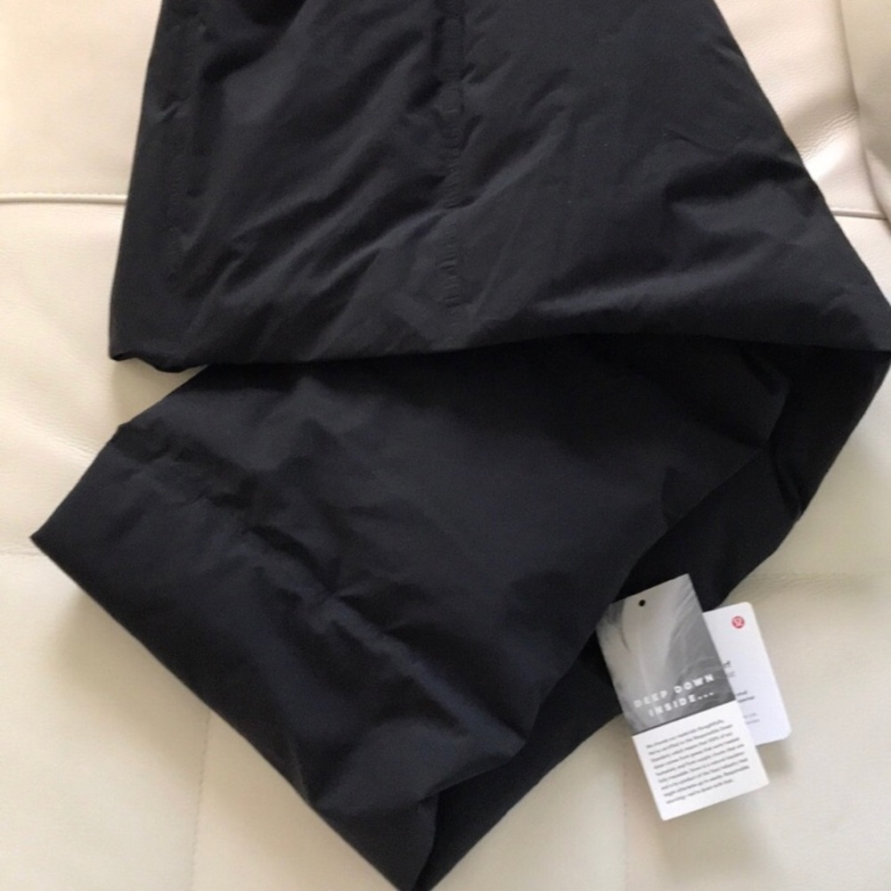 NWT BLACK LULULEMON PACK IN THE HEAT SCARF - OS - Picture 3 of 8